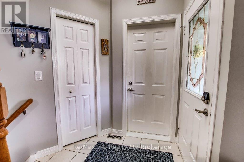 25 Pembers Pass, Woodstock, Ontario  N4S 8Z5 - Photo 5 - X12149088