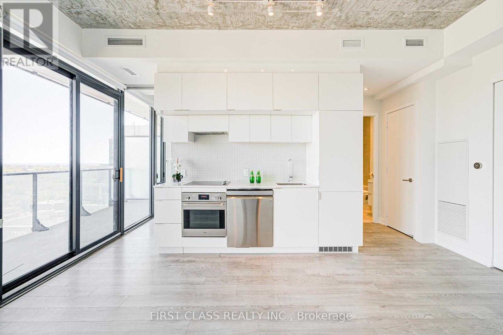 1606 - 185 Roehampton Avenue, Toronto, Ontario  M4P 1R4 - Photo 19 - C12149067