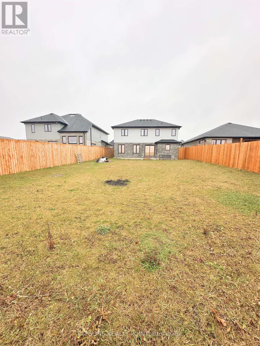 602 Ketter Way, Plympton-Wyoming, Ontario  N0N 1T0 - Photo 24 - X12144203