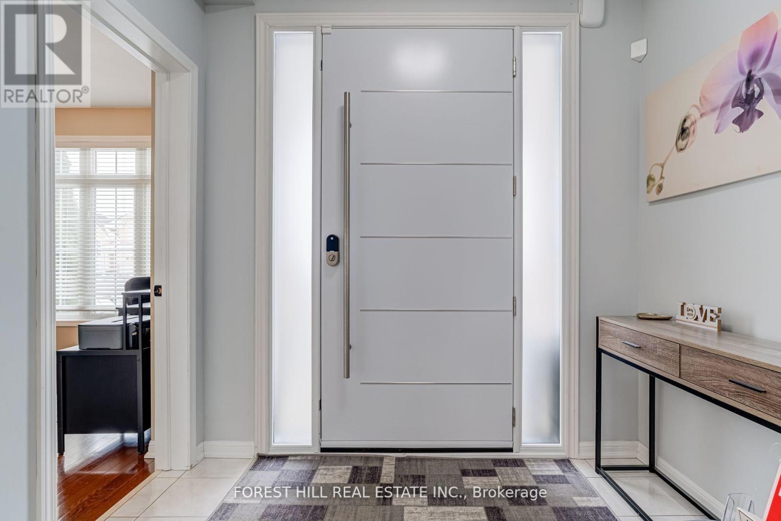 Property at 159 THE QUEENSWAY image 3