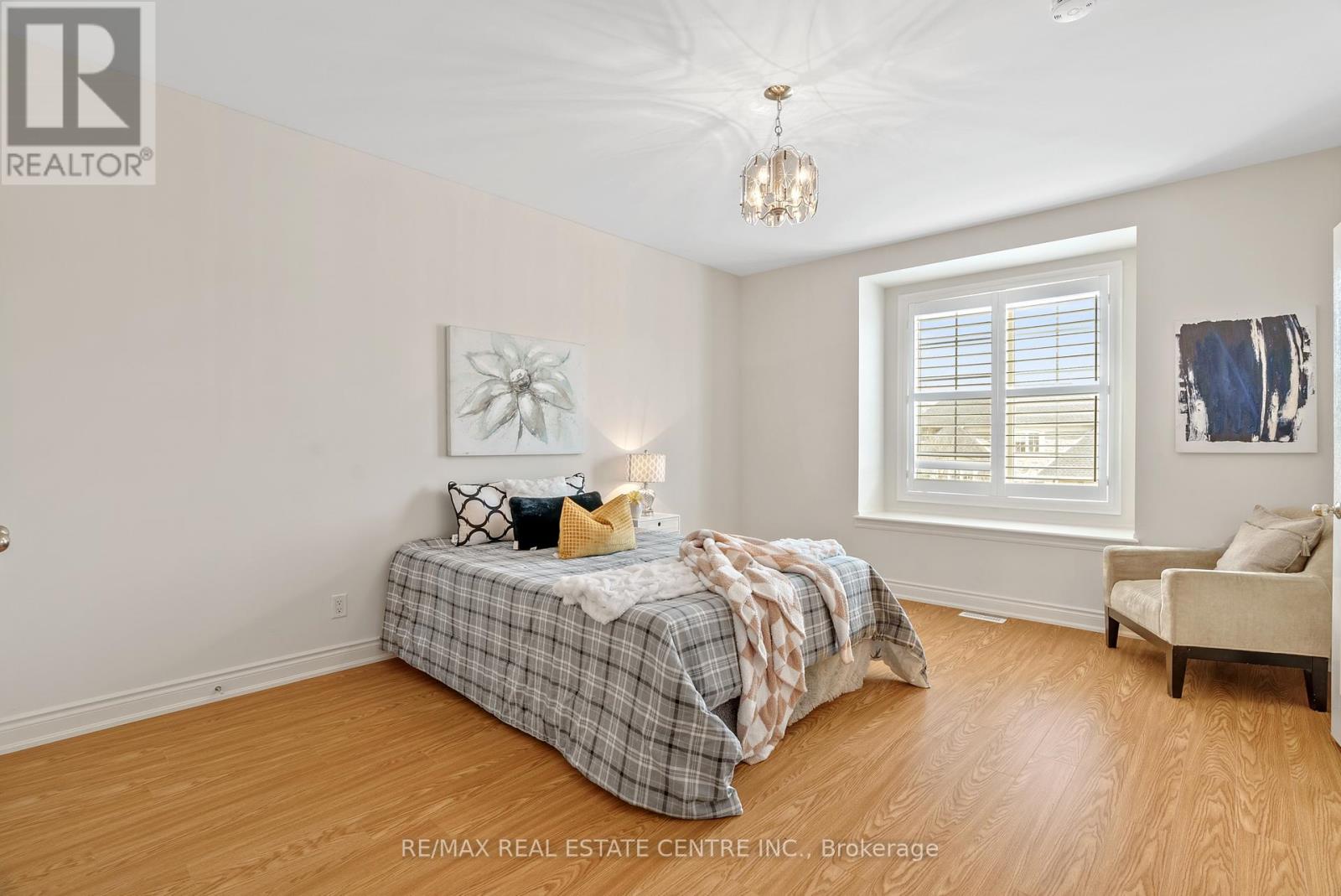 645 Cranleigh Court, Mississauga, Ontario  L5H 4L4 - Photo 35 - W12149097