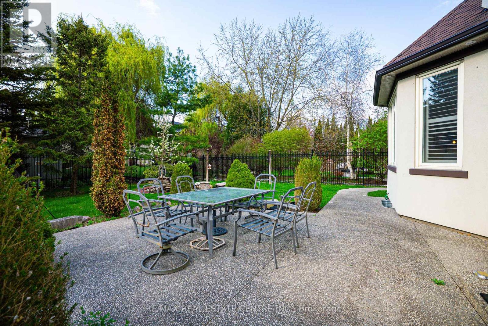 645 Cranleigh Court, Mississauga, Ontario  L5H 4L4 - Photo 47 - W12149097