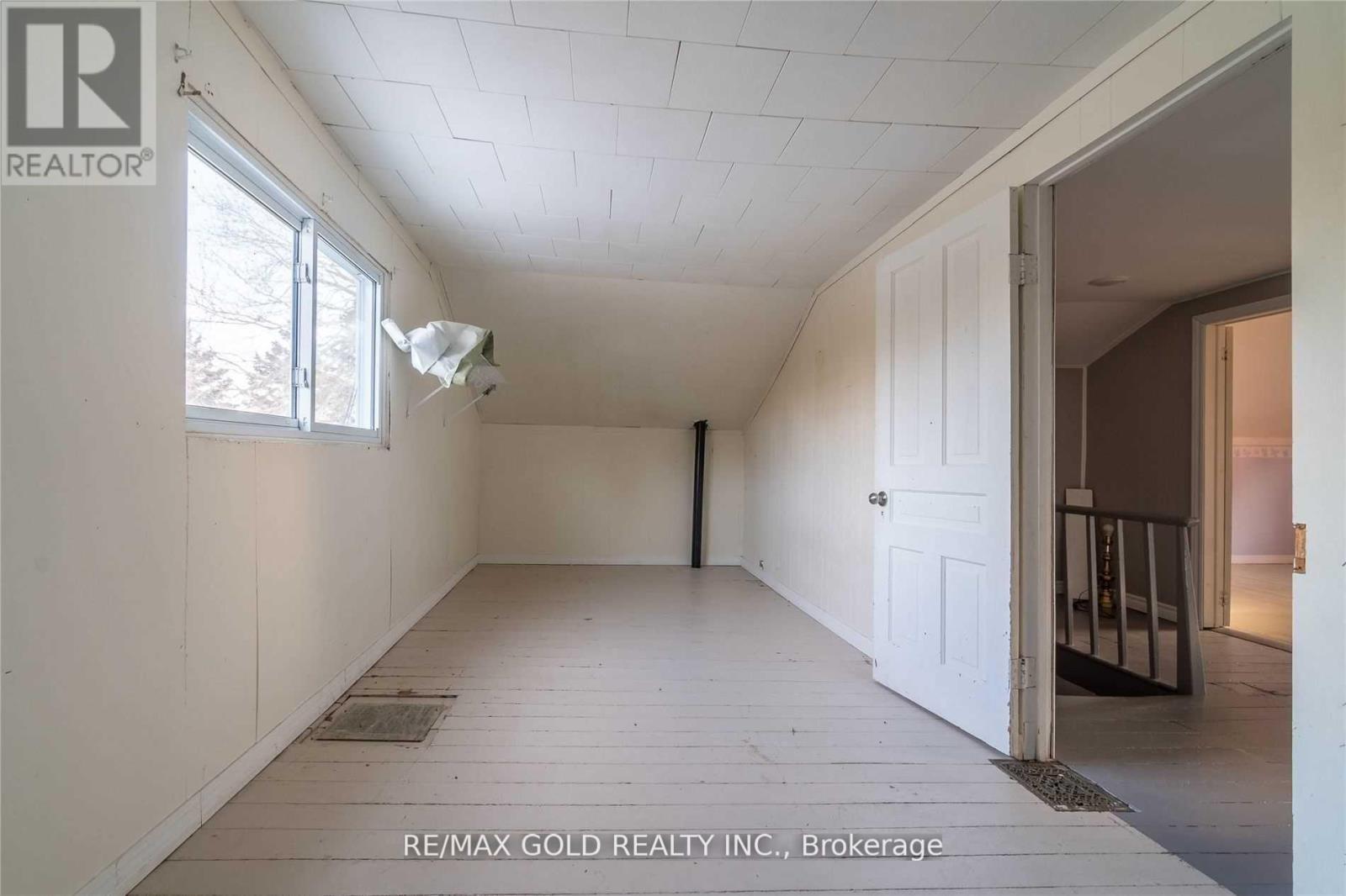 12708 Mclarty Line, Chatham-Kent, Ontario  N0L 2C0 - Photo 24 - X12149071