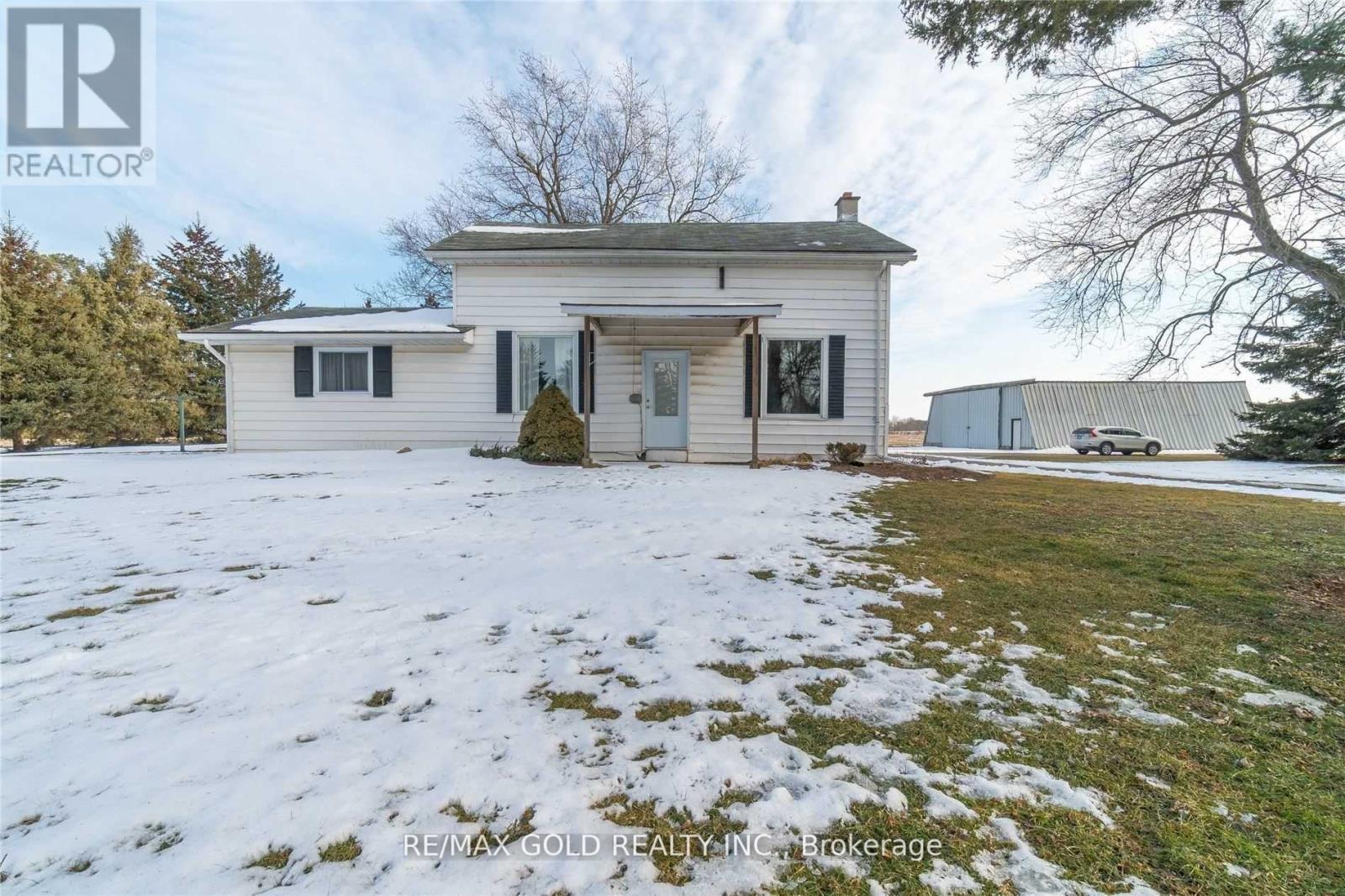 12708 Mclarty Line, Chatham-Kent, Ontario  N0L 2C0 - Photo 3 - X12149071