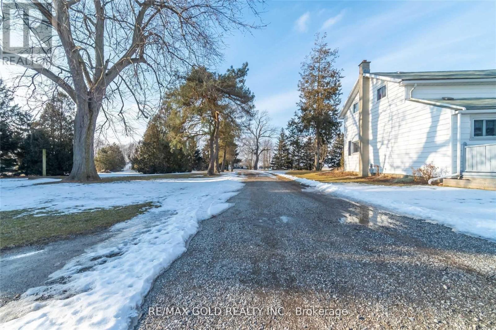12708 Mclarty Line, Chatham-Kent, Ontario  N0L 2C0 - Photo 6 - X12149071