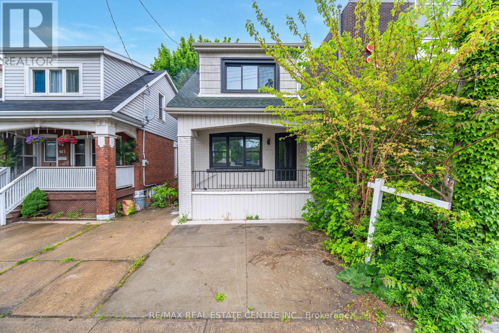 463 Dunsmure Road, Hamilton, Ontario  L8L 1X4 - Photo 2 - X12149094