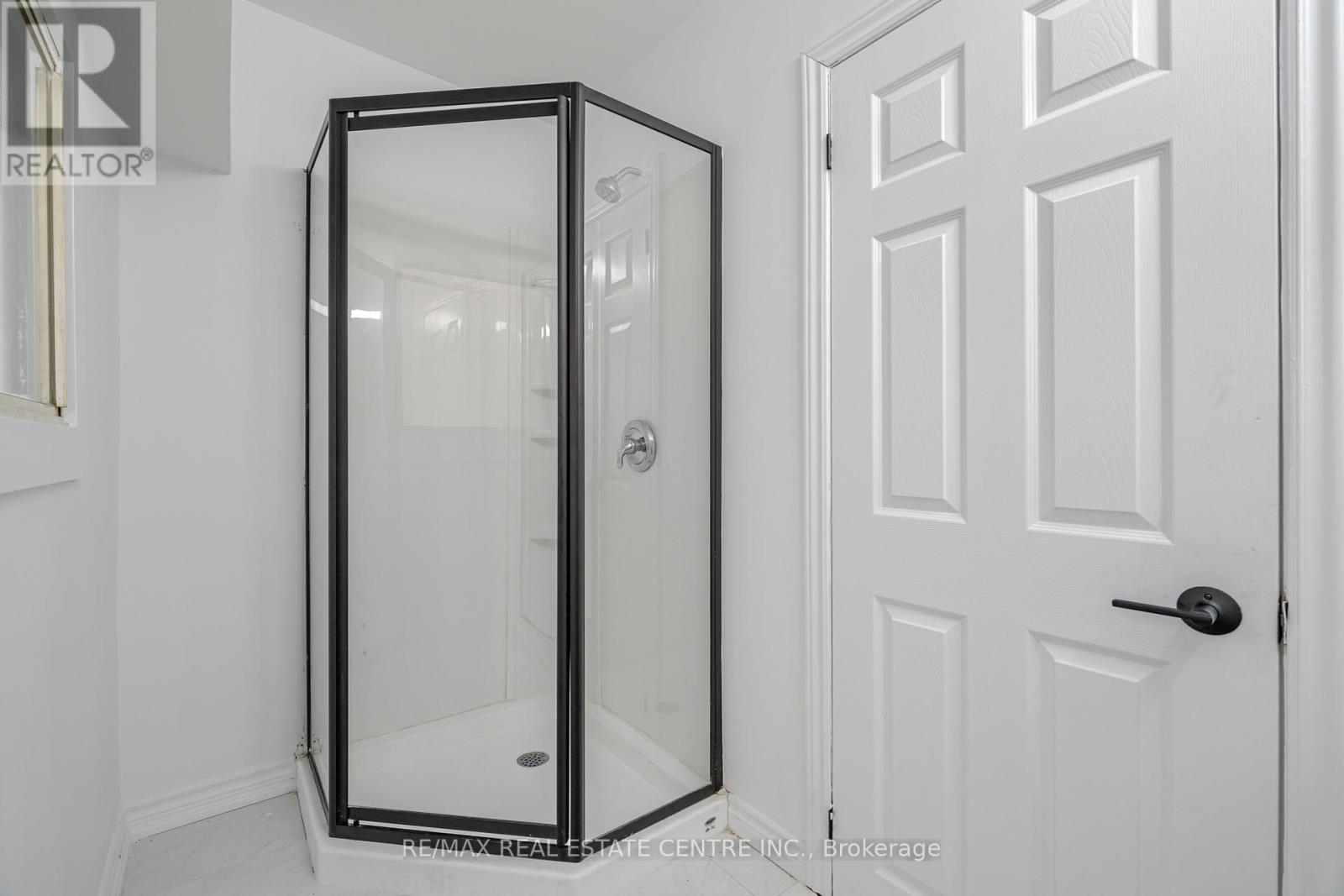 463 Dunsmure Road, Hamilton, Ontario  L8L 1X4 - Photo 23 - X12149094