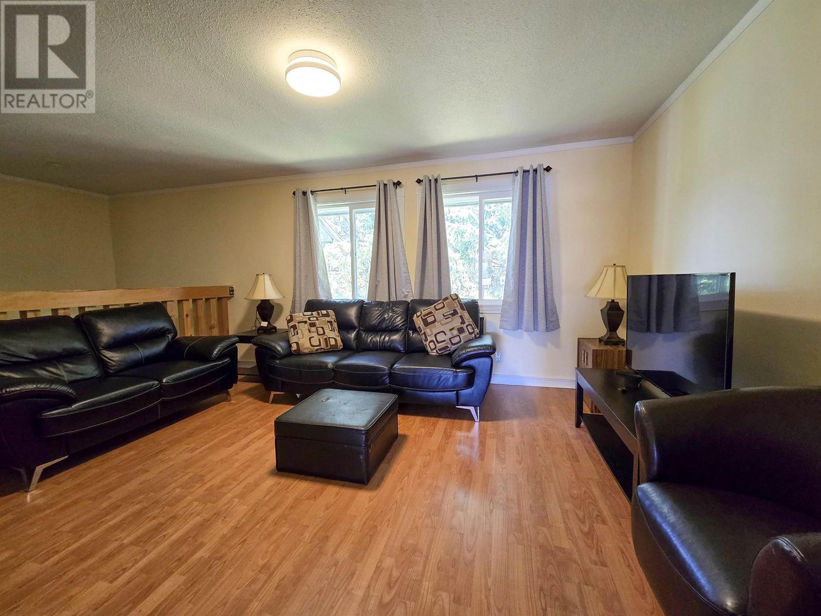 Property at 10 GANDER CRESCENT image 5