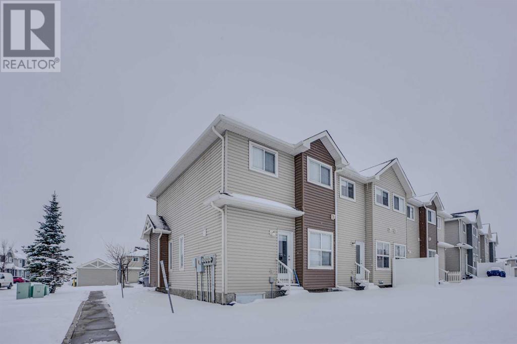 Property at 301, 111 Tarawood Lane NE image 2