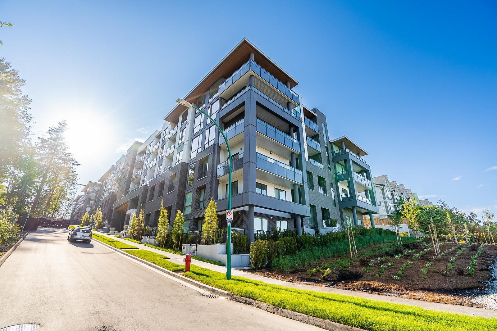 413 19577 65b Street, Surrey, British Columbia  V4N 6Y3 - Photo 1 - R3003024