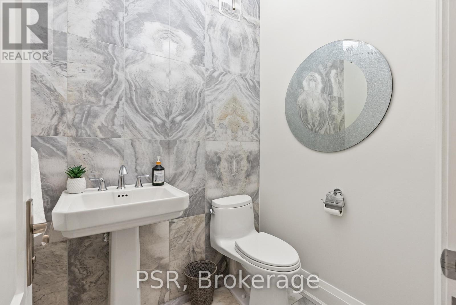 597b Old Orchard Grove, Toronto (Bedford Park-Nortown), Ontario  M5M 2H3 - Photo 17 - C12149049