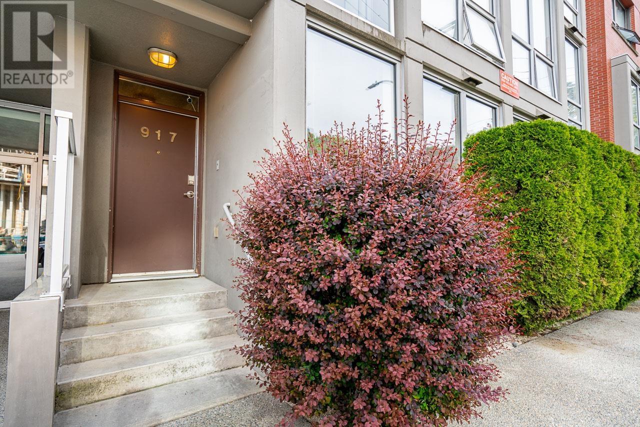 917 Station Street, Vancouver, British Columbia  V6A 4J8 - Photo 3 - R3003016
