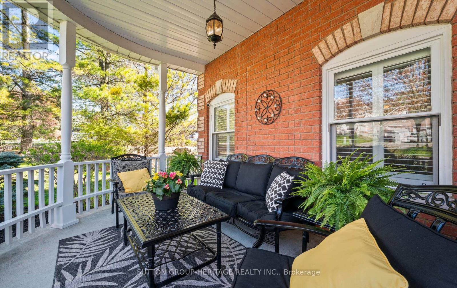 Property at 716 SANDCASTLE COURT image 4