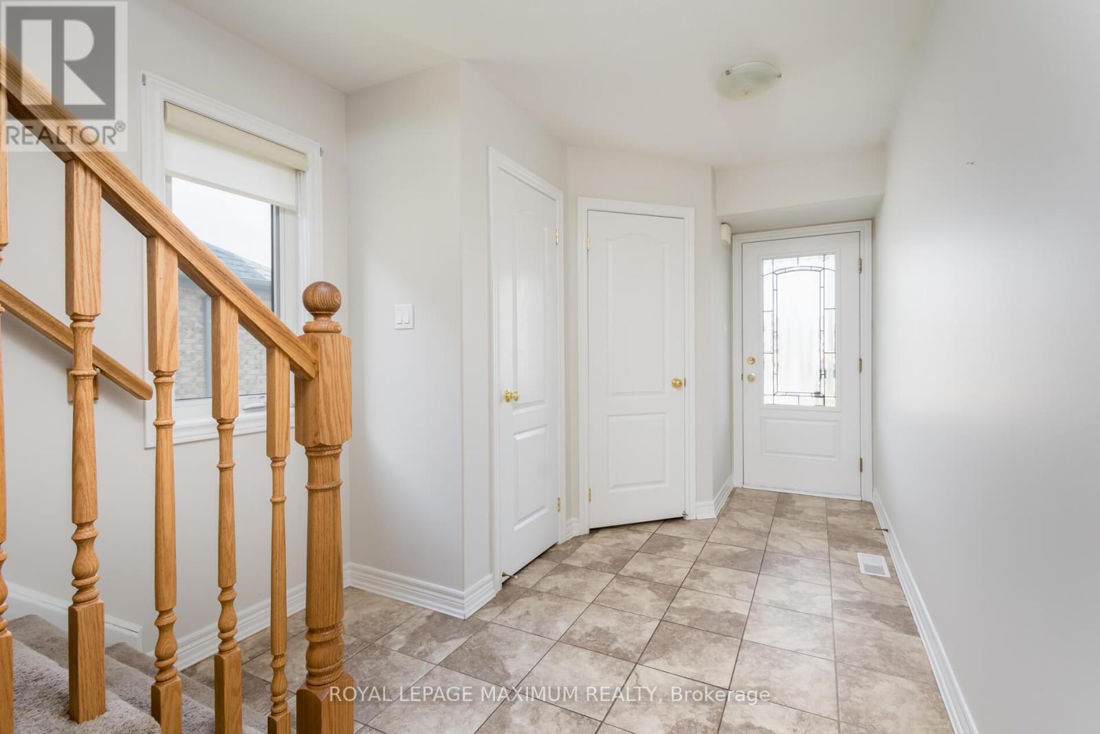 Property at 137 HUTCHINSON DRIVE image 3