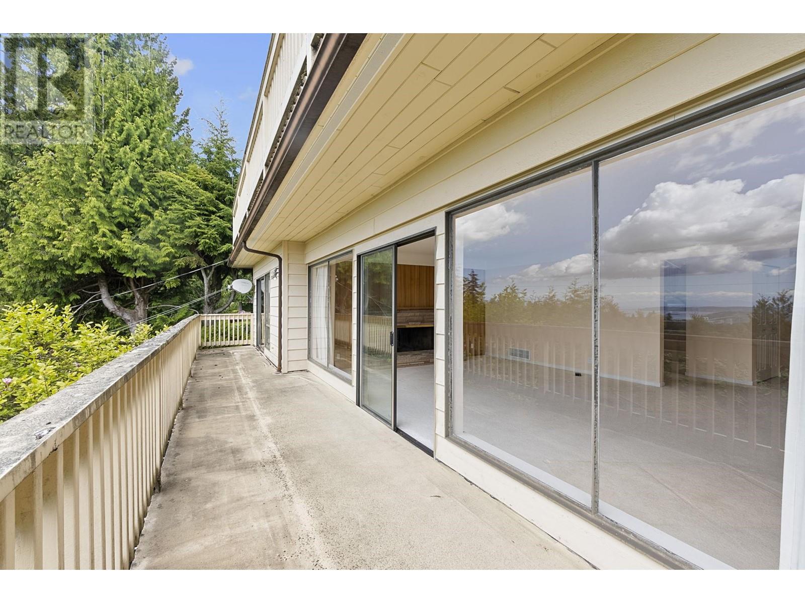 4325 Delbrook Avenue, North Vancouver, British Columbia  V7N 4A5 - Photo 19 - R3003028