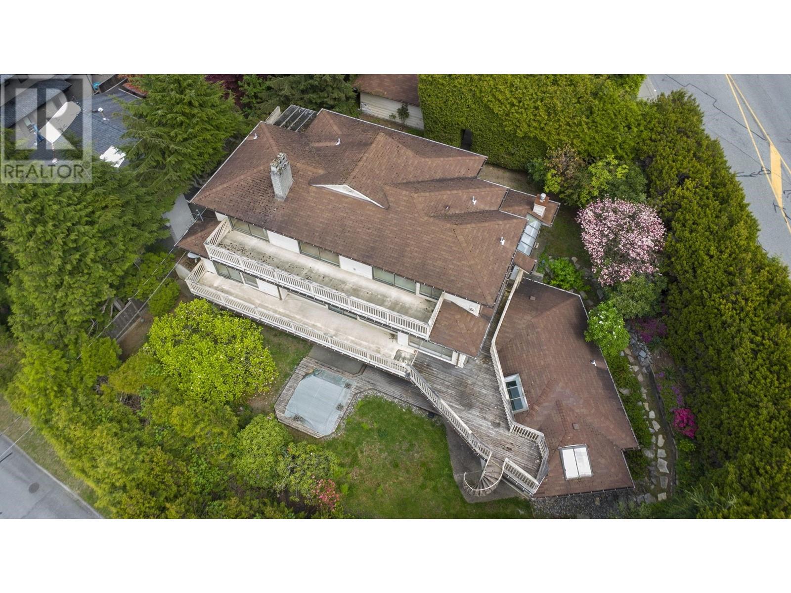 4325 Delbrook Avenue, North Vancouver, British Columbia  V7N 4A5 - Photo 39 - R3003028
