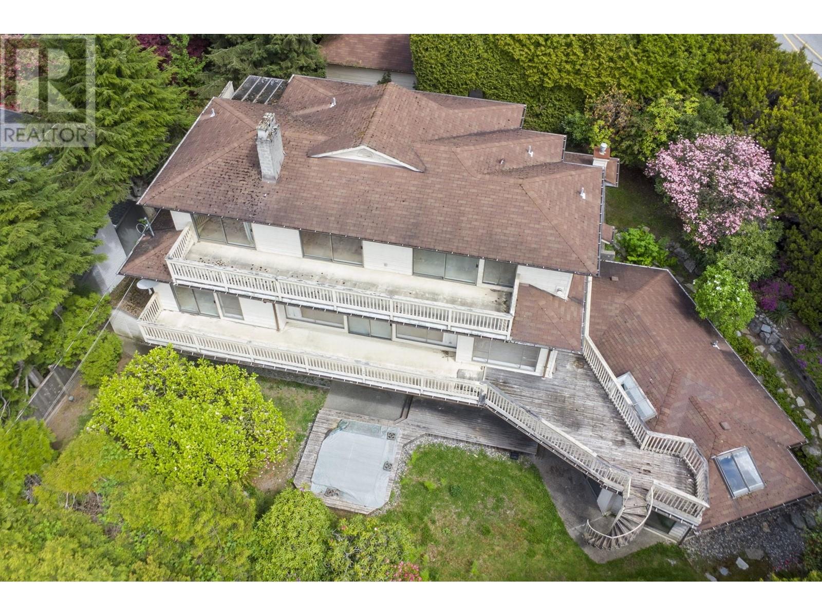 4325 Delbrook Avenue, North Vancouver, British Columbia  V7N 4A5 - Photo 4 - R3003028