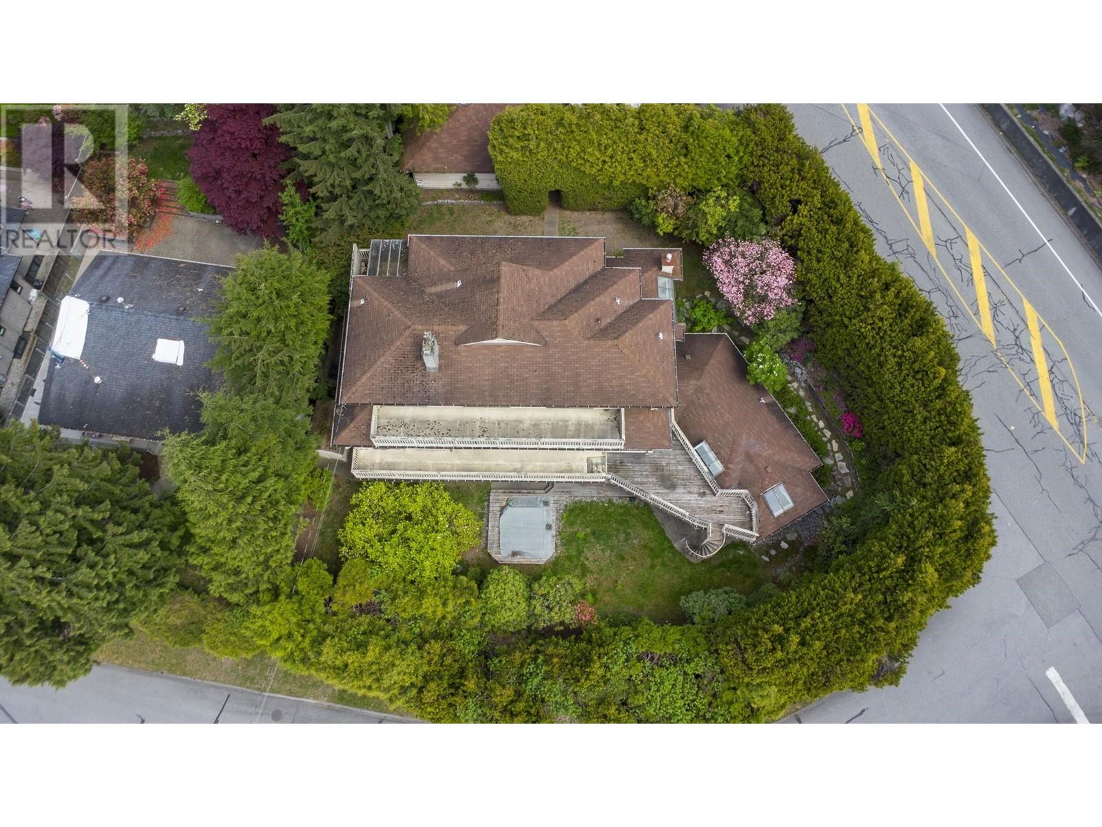 4325 Delbrook Avenue, North Vancouver, British Columbia  V7N 4A5 - Photo 5 - R3003028