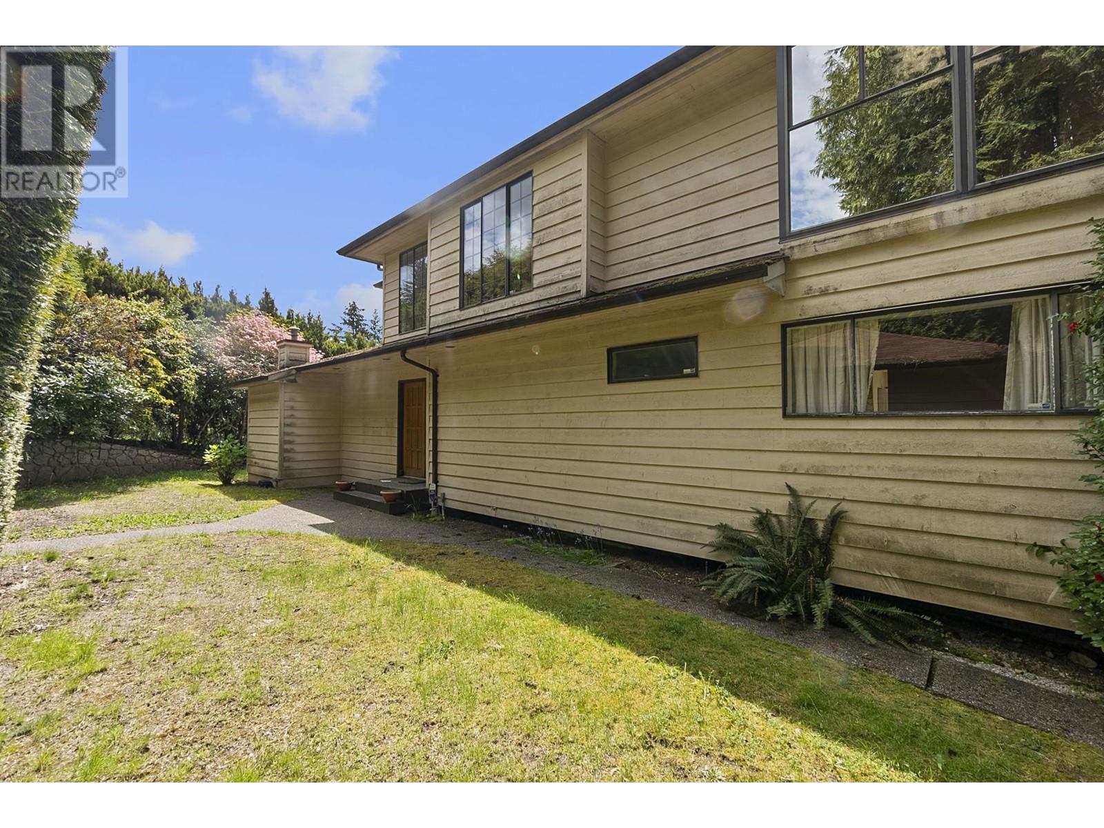 4325 Delbrook Avenue, North Vancouver, British Columbia  V7N 4A5 - Photo 6 - R3003028