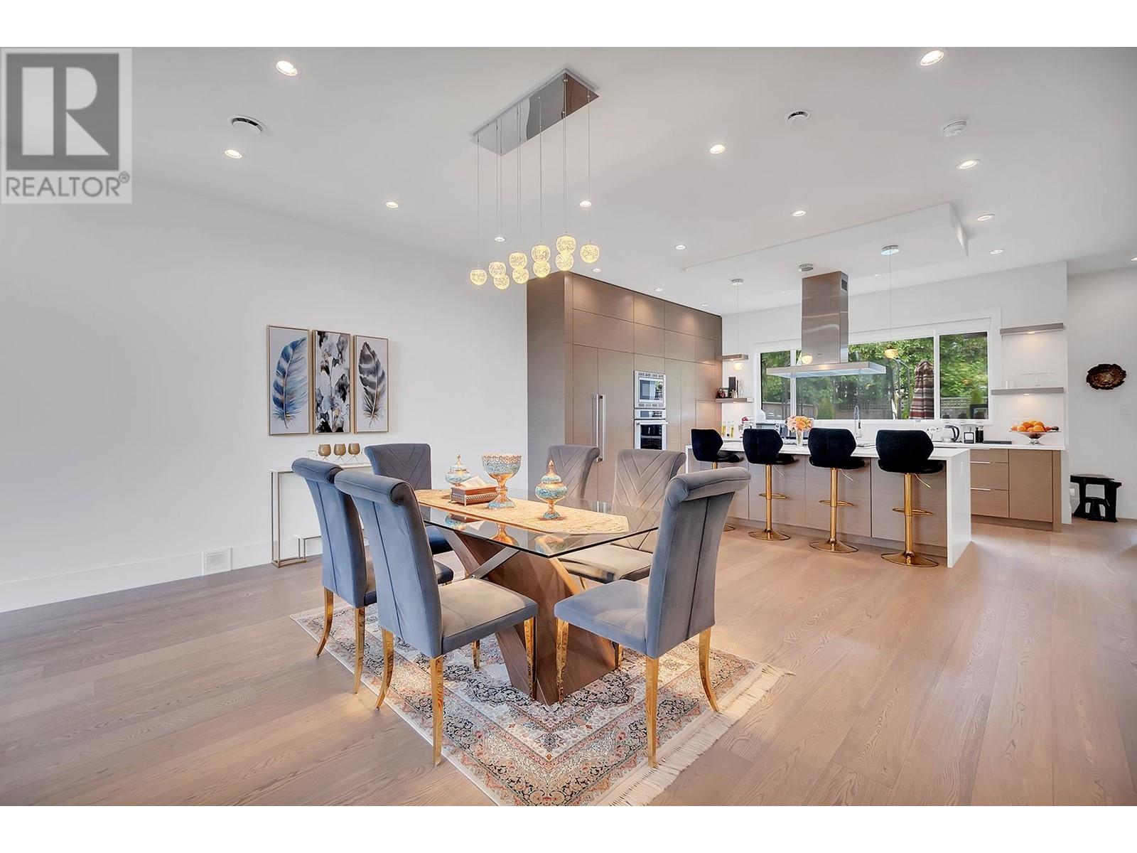Property at 440 W QUEENS ROAD image 3