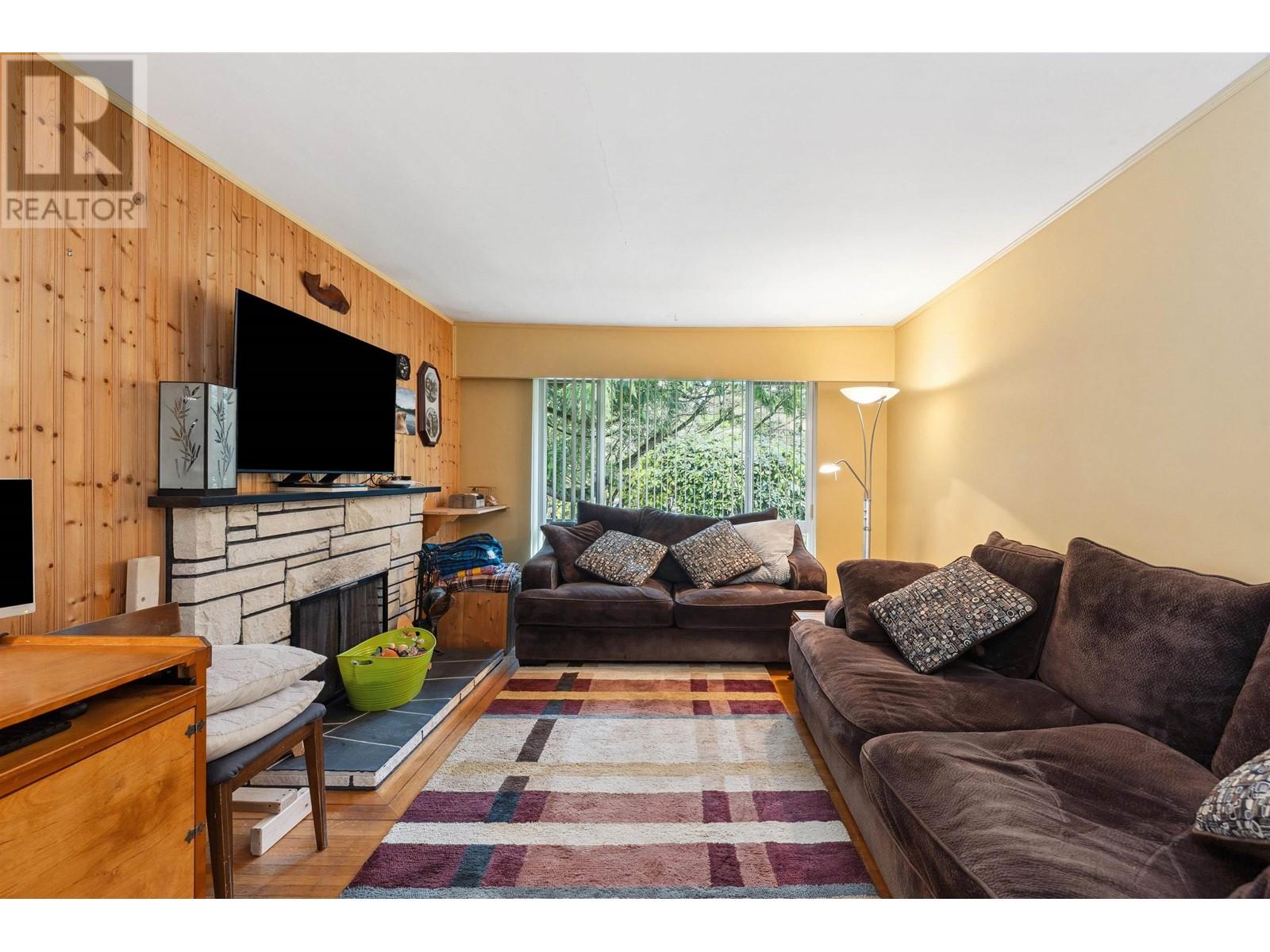 3820 Calder Avenue, North Vancouver, British Columbia  V7N 3S3 - Photo 12 - R3003073
