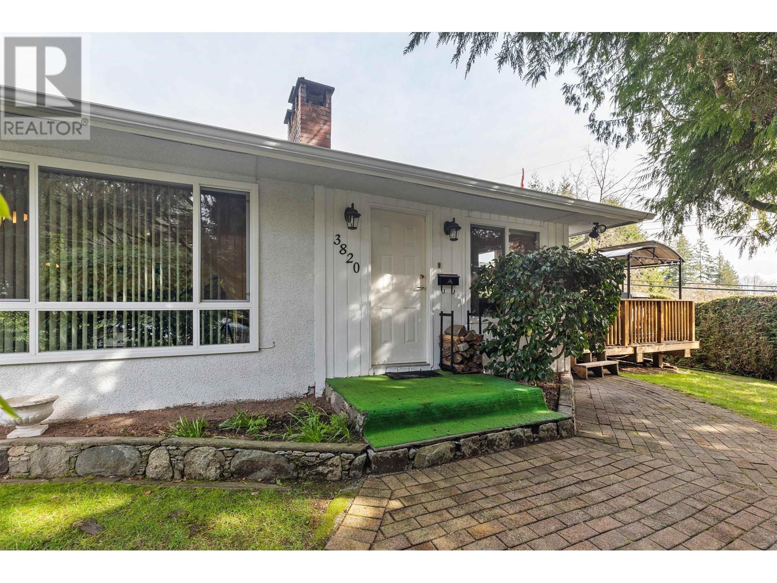 3820 Calder Avenue, North Vancouver, British Columbia  V7N 3S3 - Photo 3 - R3003073