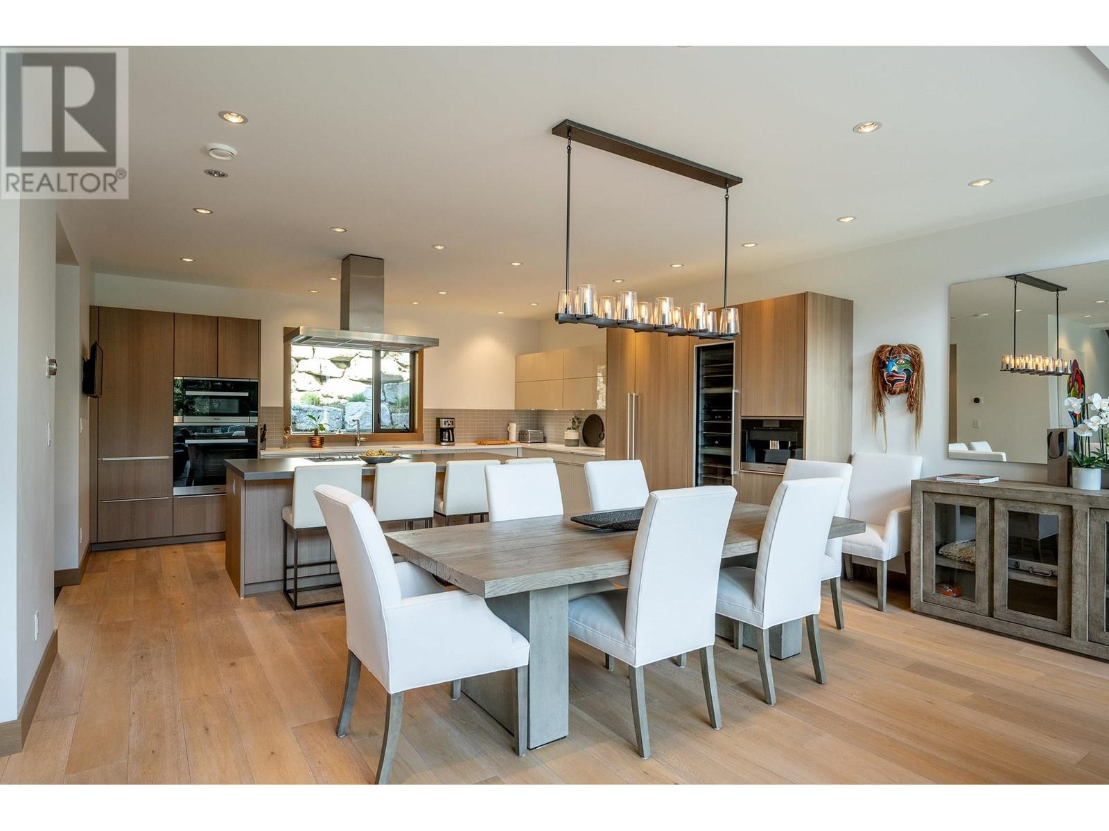 7441 Treetop Lane, Whistler, British Columbia  V8E 0E9 - Photo 6 - R3003077