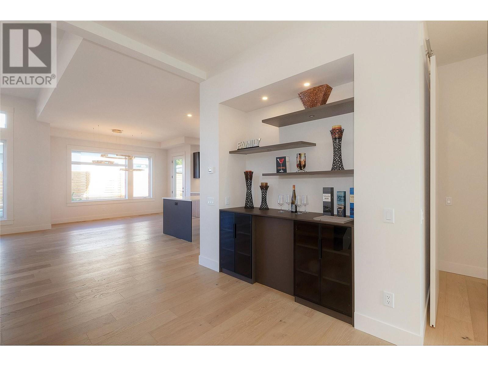 Property at 4619 Fordham Road image 5