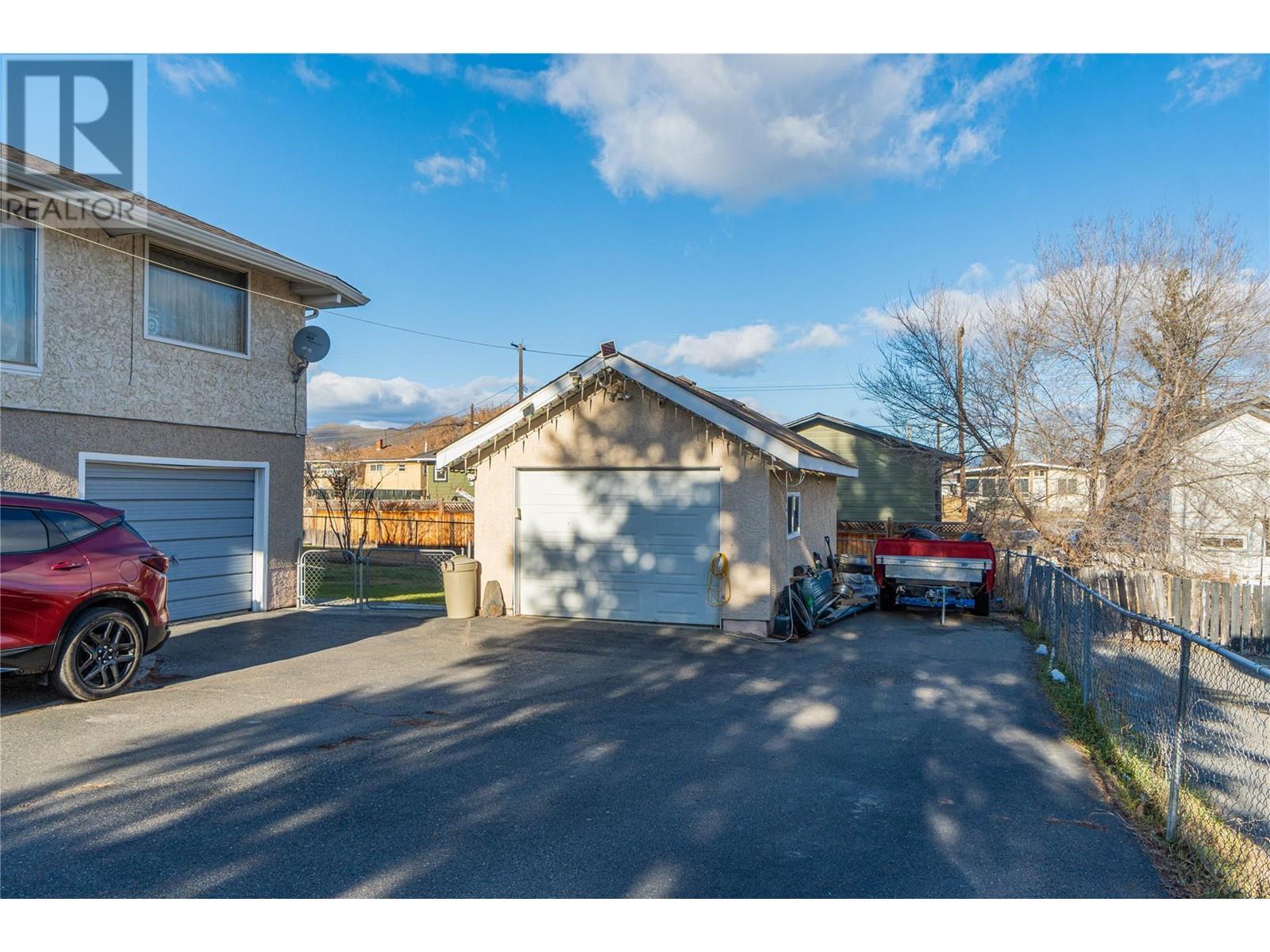 Property at 267 Walnut Avenue image 2