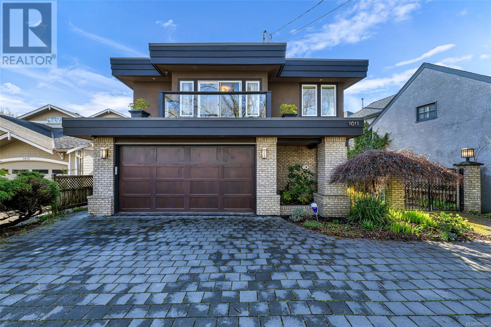 1611 Hollywood Cres, Victoria, British Columbia