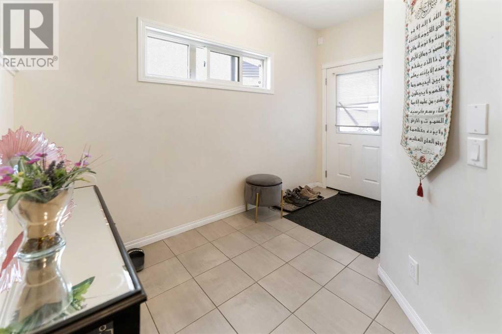 Property at 131 Savanna Grove NE image 3