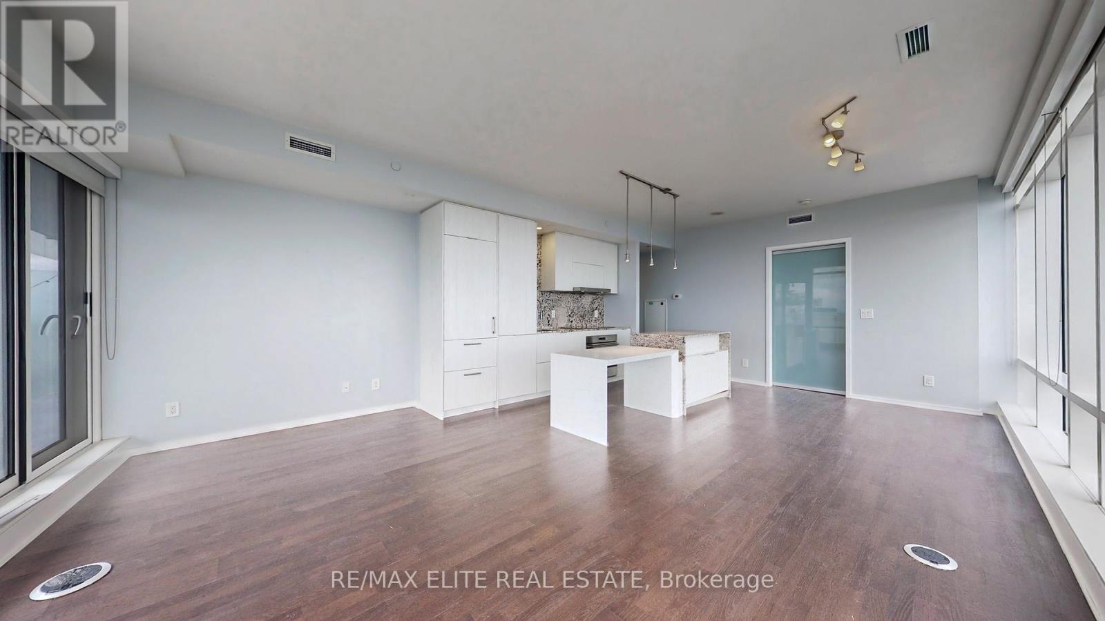 5606 - 1 Bloor Street E, Toronto, Ontario  M4W 0A8 - Photo 11 - C12149108