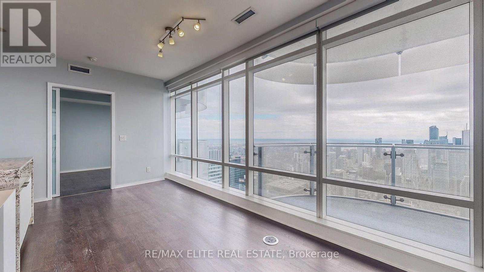 5606 - 1 Bloor Street E, Toronto, Ontario  M4W 0A8 - Photo 16 - C12149108