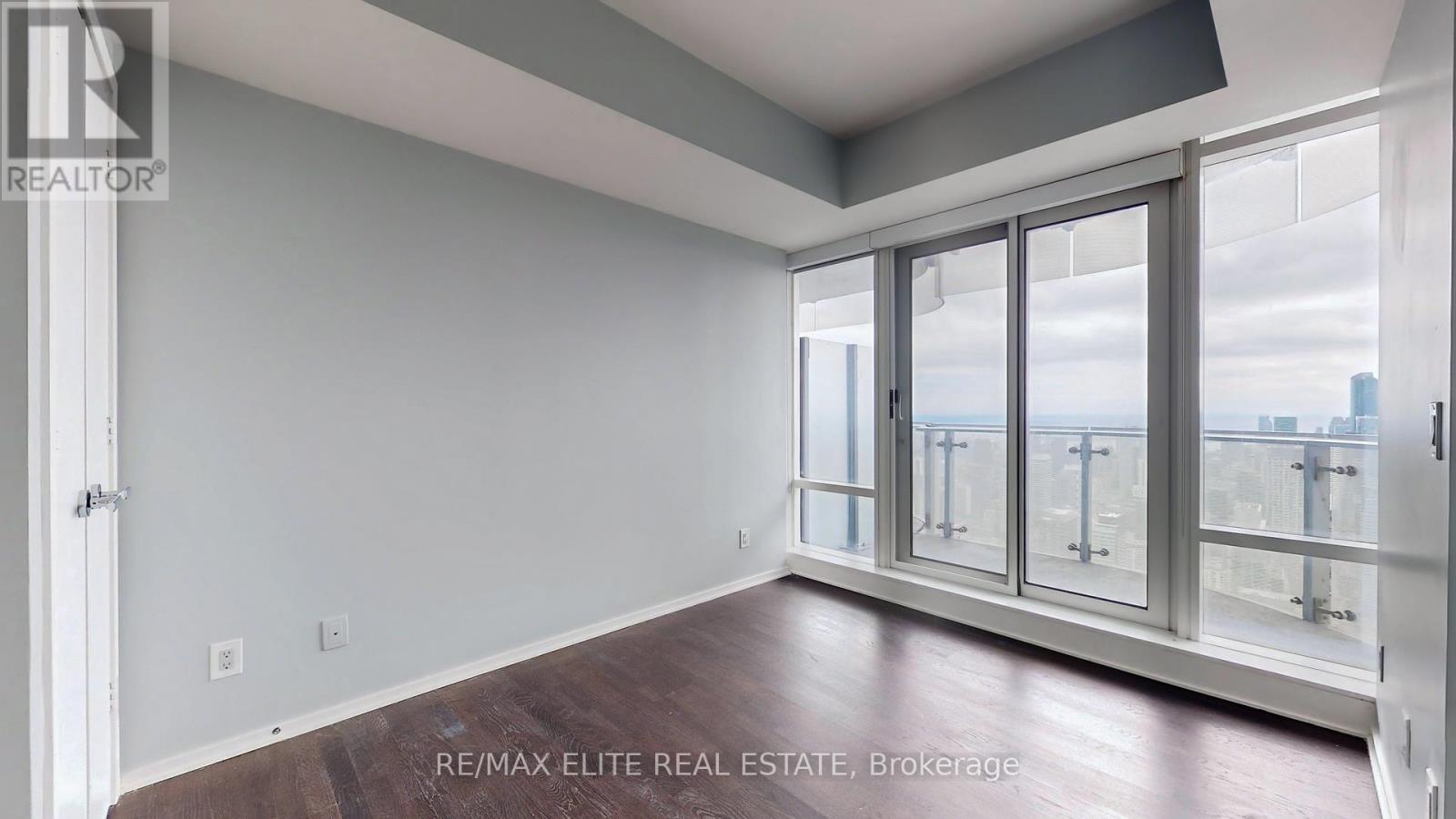 5606 - 1 Bloor Street E, Toronto, Ontario  M4W 0A8 - Photo 17 - C12149108