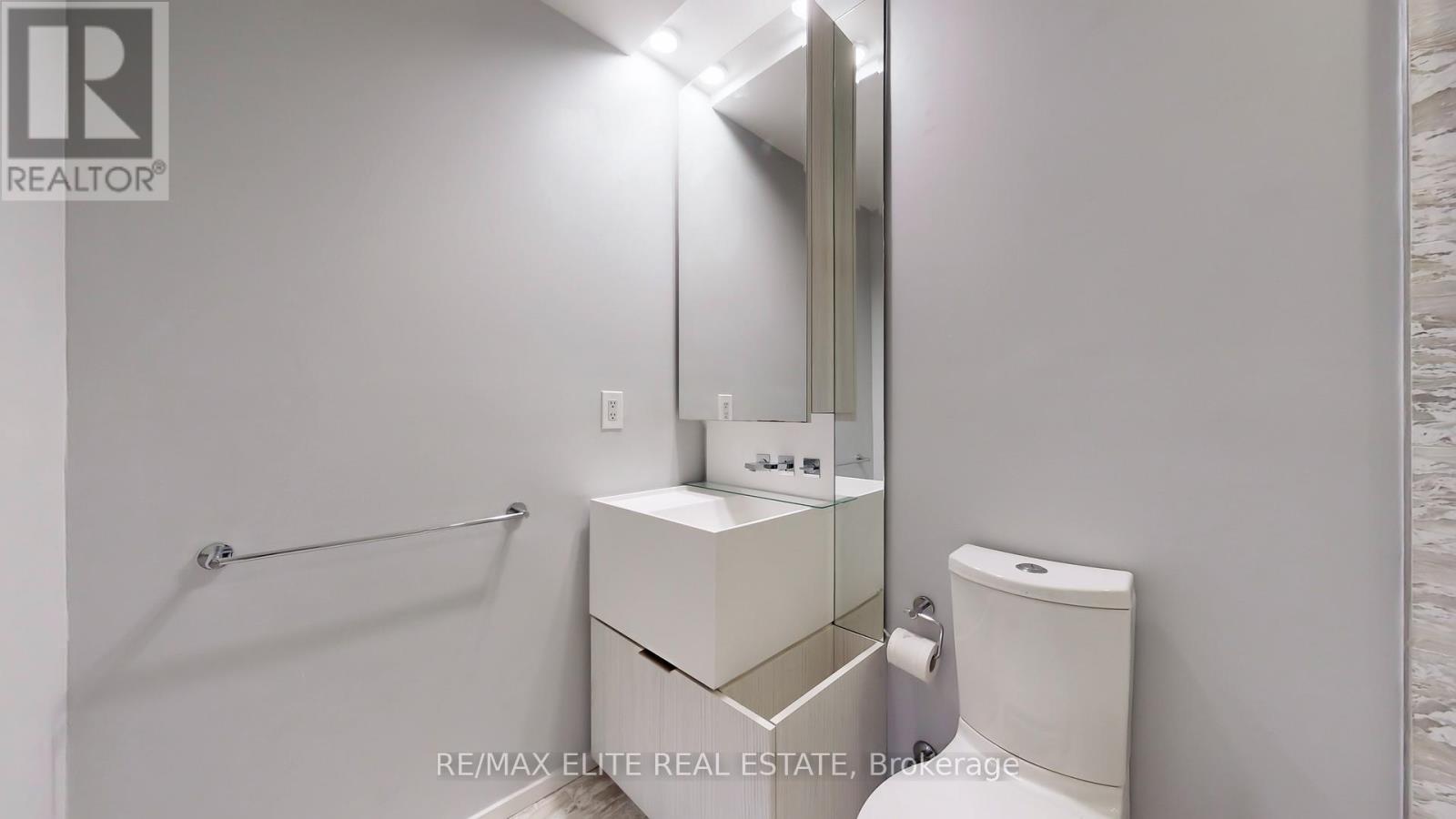 5606 - 1 Bloor Street E, Toronto, Ontario  M4W 0A8 - Photo 23 - C12149108