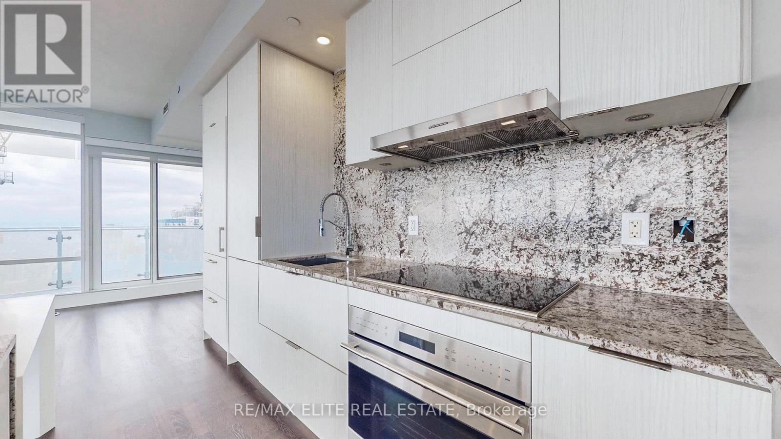 5606 - 1 Bloor Street E, Toronto, Ontario  M4W 0A8 - Photo 8 - C12149108