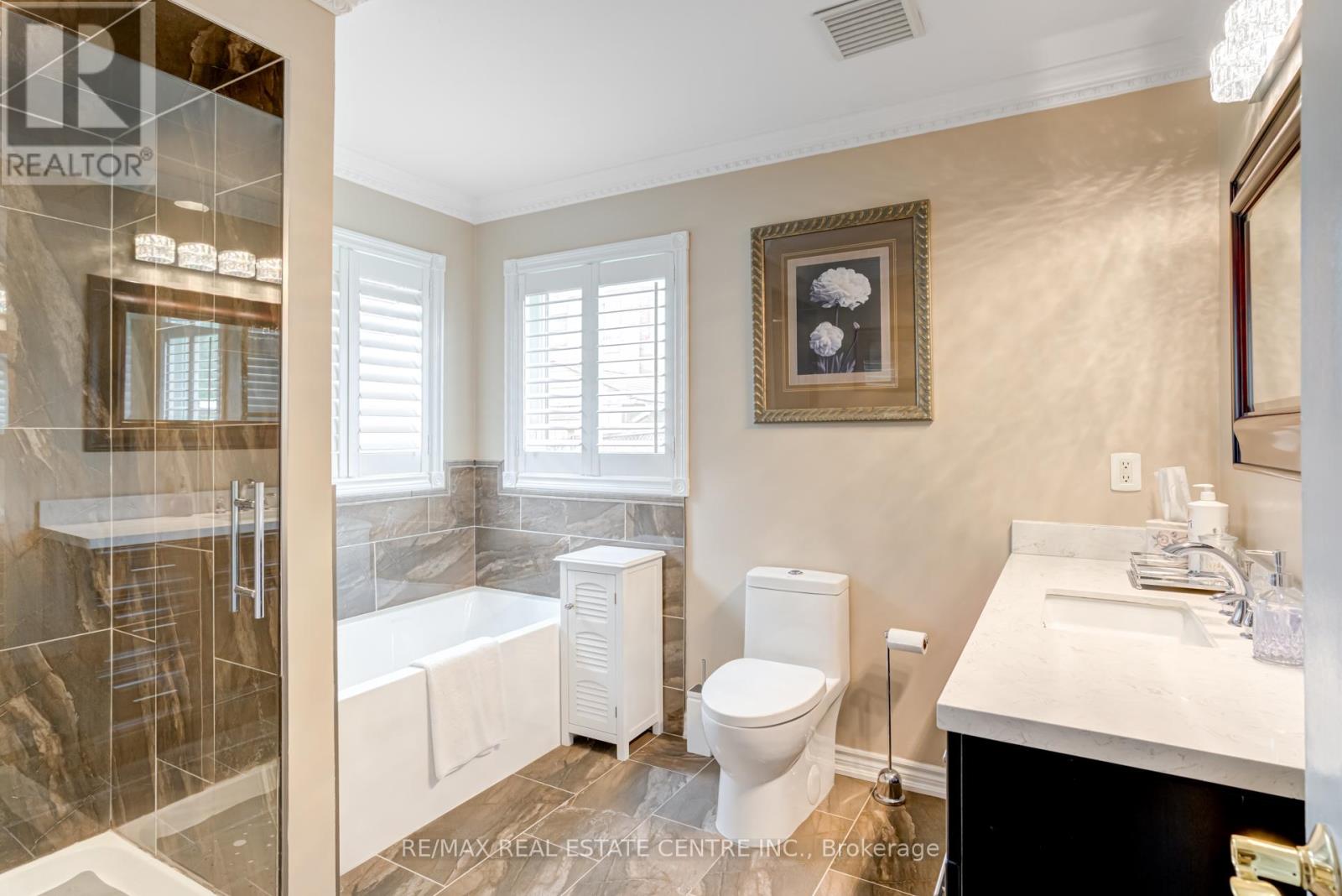 22 Woodvalley Drive, Brampton, Ontario  L7A 1Z4 - Photo 17 - W12148789