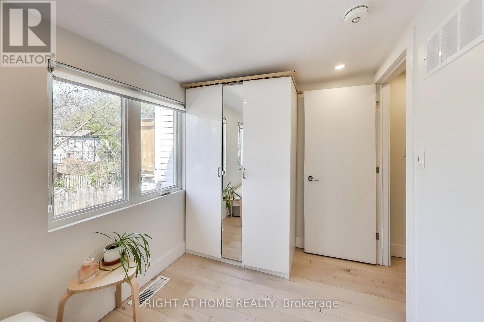 37 Craven Road, Toronto, Ontario  M4L 2Z4 - Photo 16 - E12149121