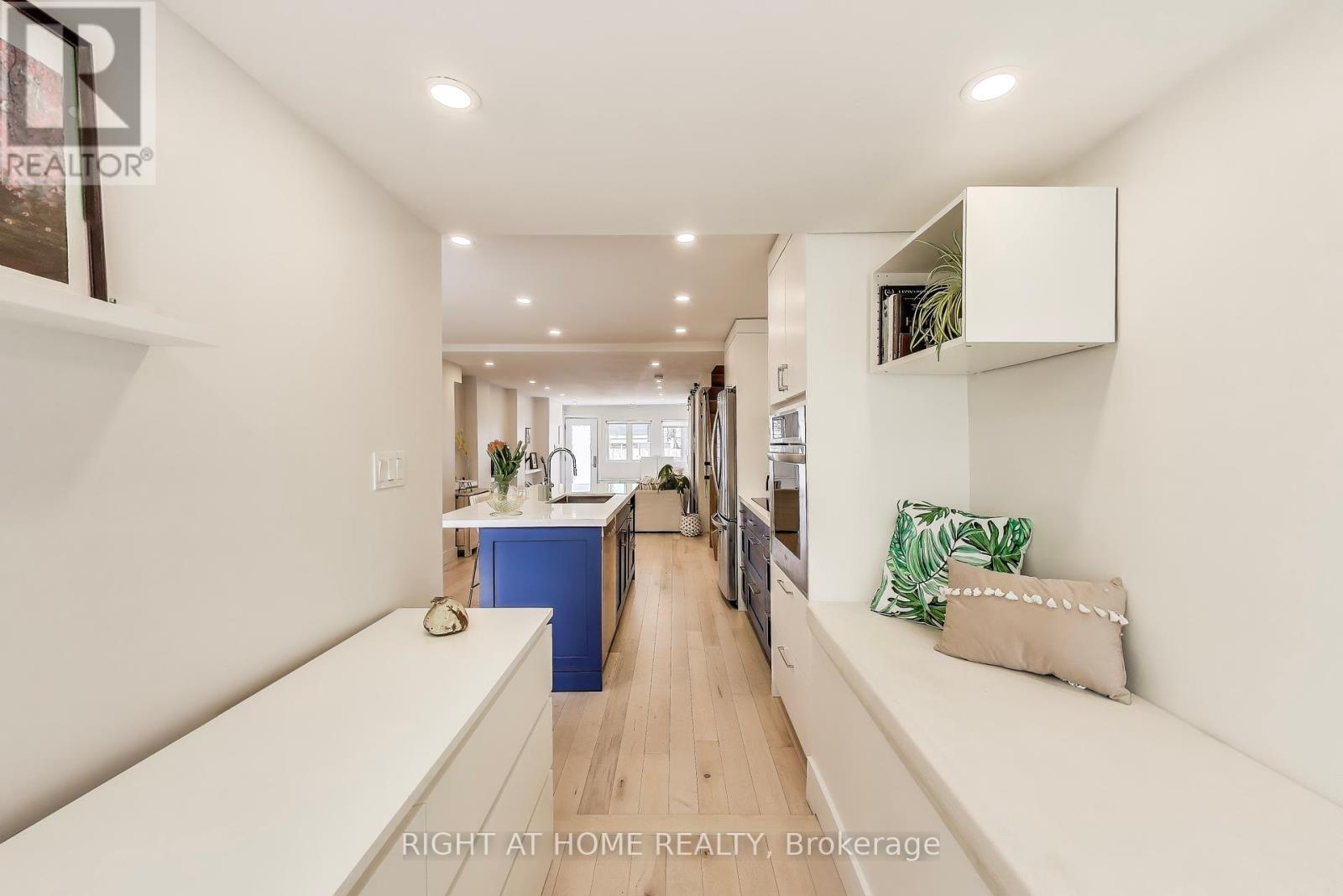 37 Craven Road, Toronto, Ontario  M4L 2Z4 - Photo 8 - E12149121