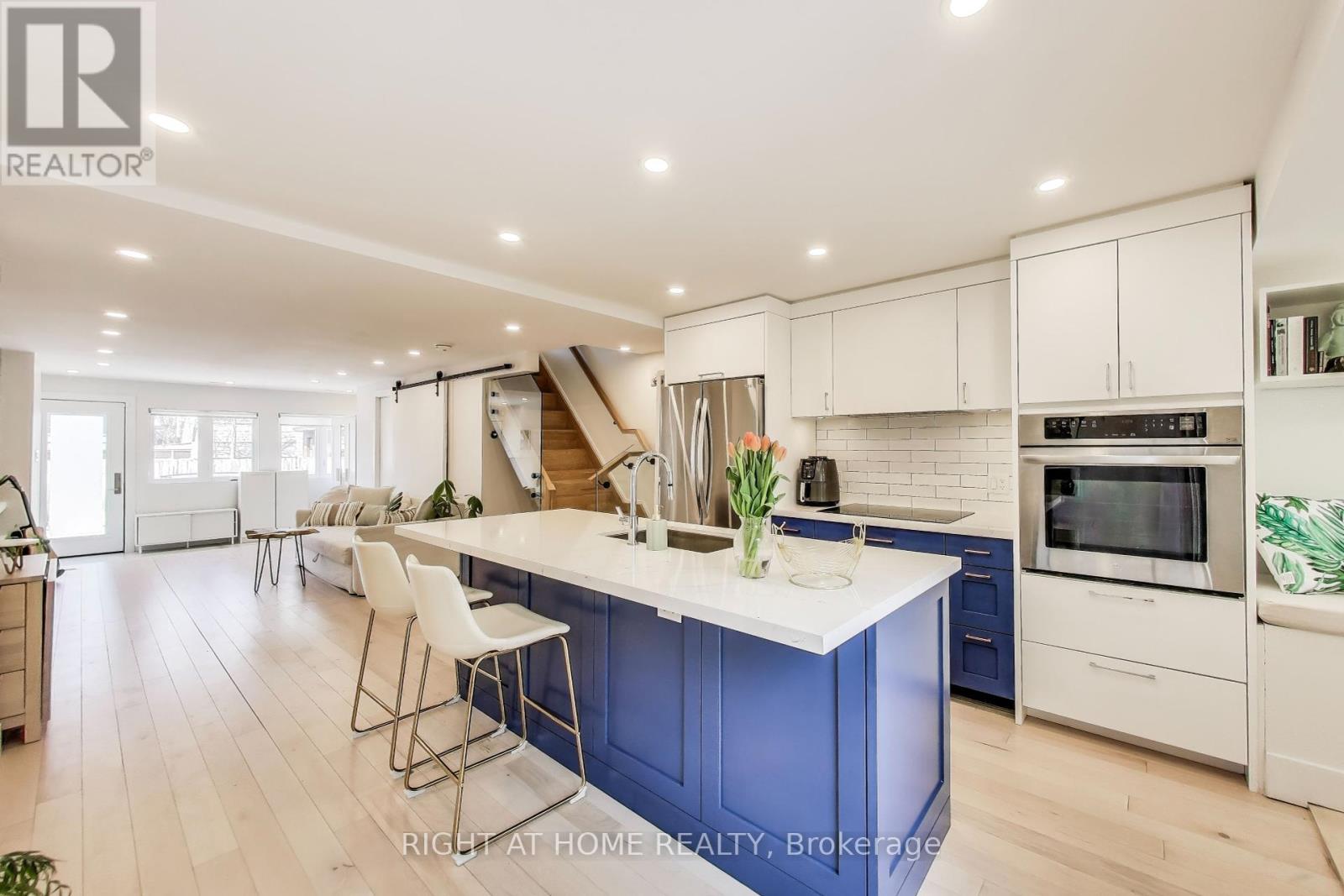 37 Craven Road, Toronto, Ontario  M4L 2Z4 - Photo 9 - E12149121