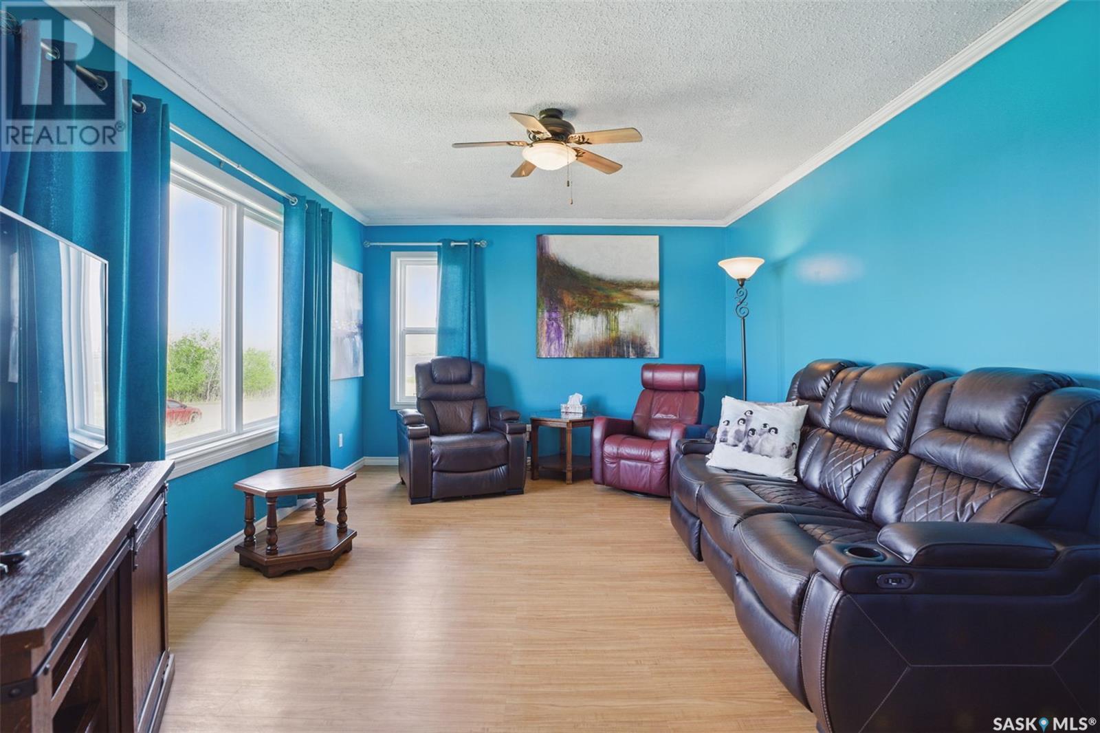 Property at 98 Lakeview AVENUE image 4