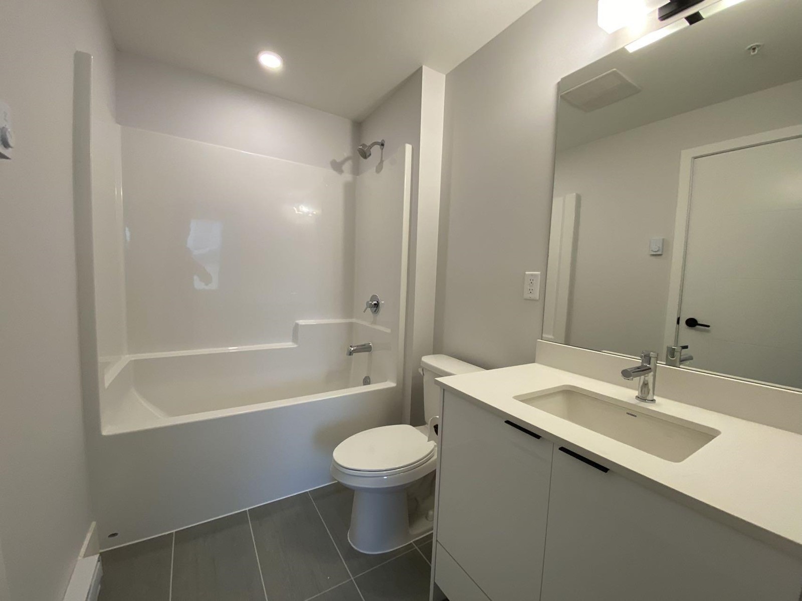 306 5486 199a Street, Langley, British Columbia  V3A 0N6 - Photo 9 - R3003110