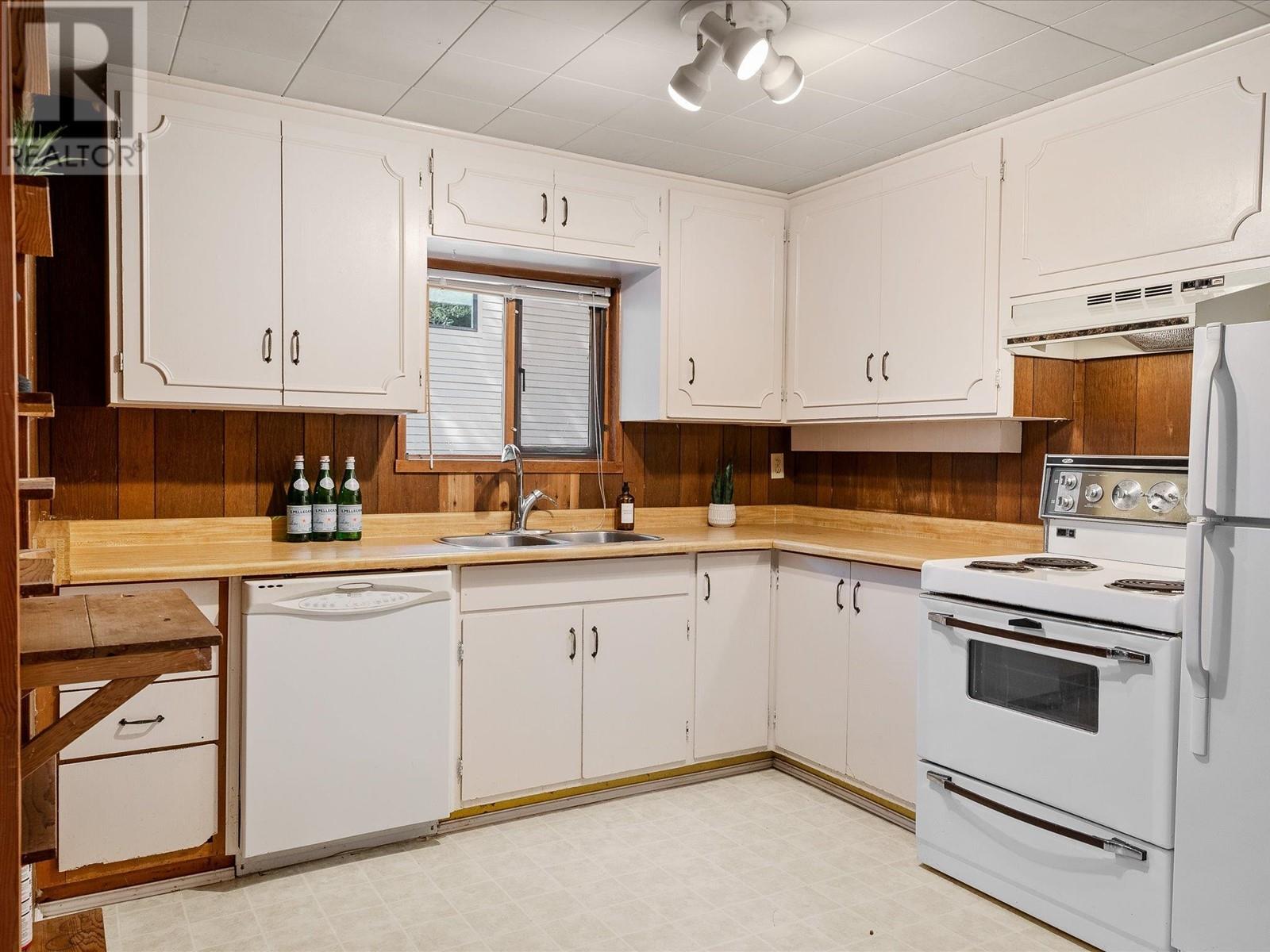 Property at 8308 NEEDLES DRIVE image 4