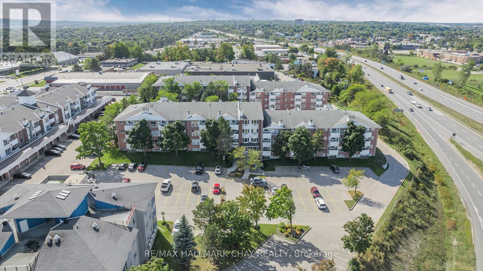 209 - 126 Bell Farm Road, Barrie, Ontario  L4M 6J3 - Photo 1 - S12149103
