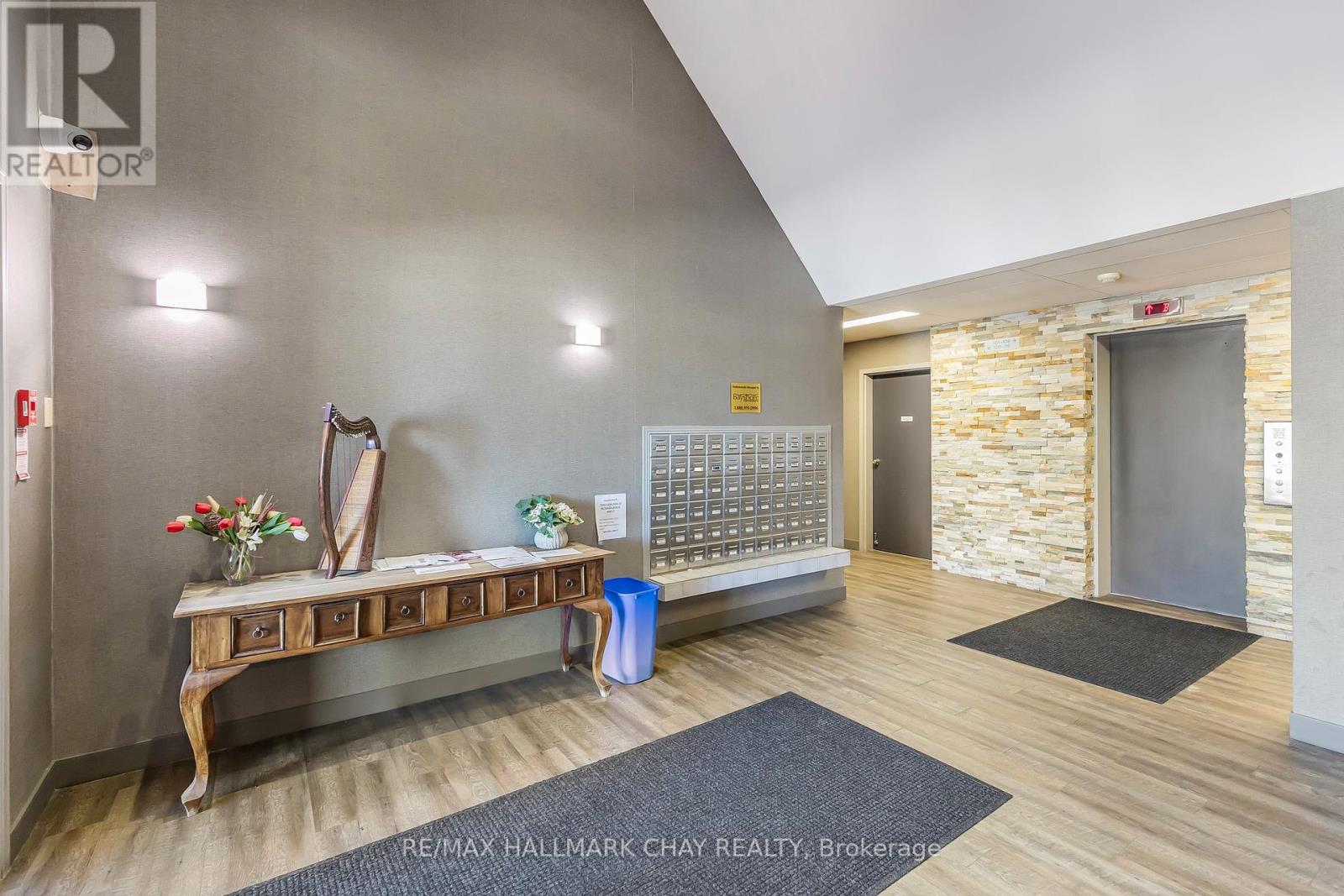 209 - 126 Bell Farm Road, Barrie, Ontario  L4M 6J3 - Photo 20 - S12149103