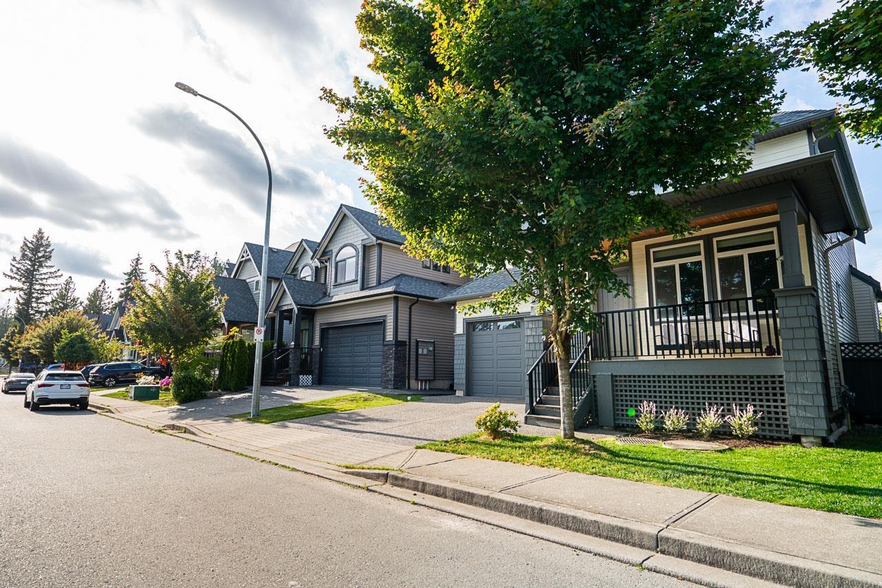 Property at 20659 85 AVENUE image 3