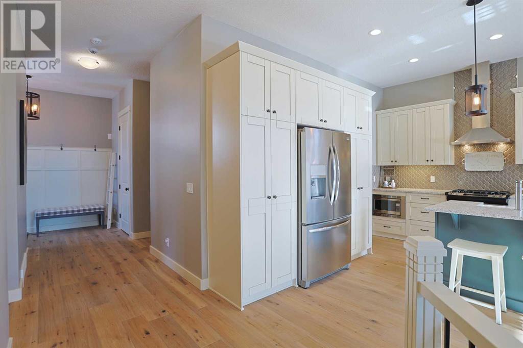 812 Coopers Crescent Sw, Airdrie, Alberta  T4B 4C3 - Photo 9 - A2221342