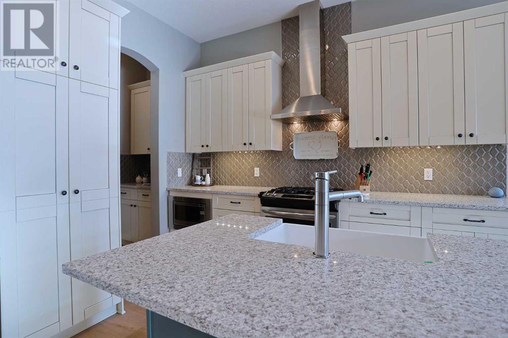812 Coopers Crescent Sw, Airdrie, Alberta  T4B 4C3 - Photo 12 - A2221342