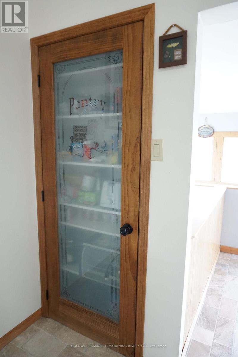 39 Third Street E, James, Ontario  P0J 1G0 - Photo 12 - T12149157