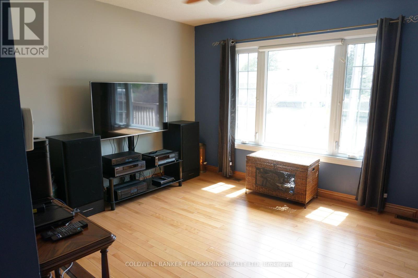 39 Third Street E, James, Ontario  P0J 1G0 - Photo 16 - T12149157